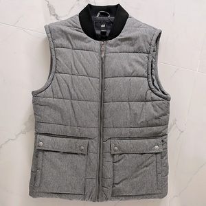 H&M mens puffer vest size 40R (M)
